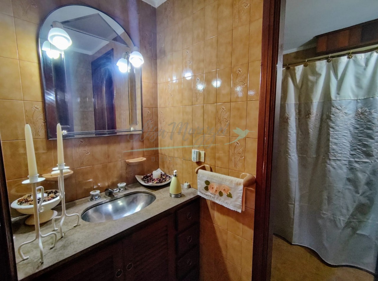 CASA EN VENTA - PINAMAR CENTRO