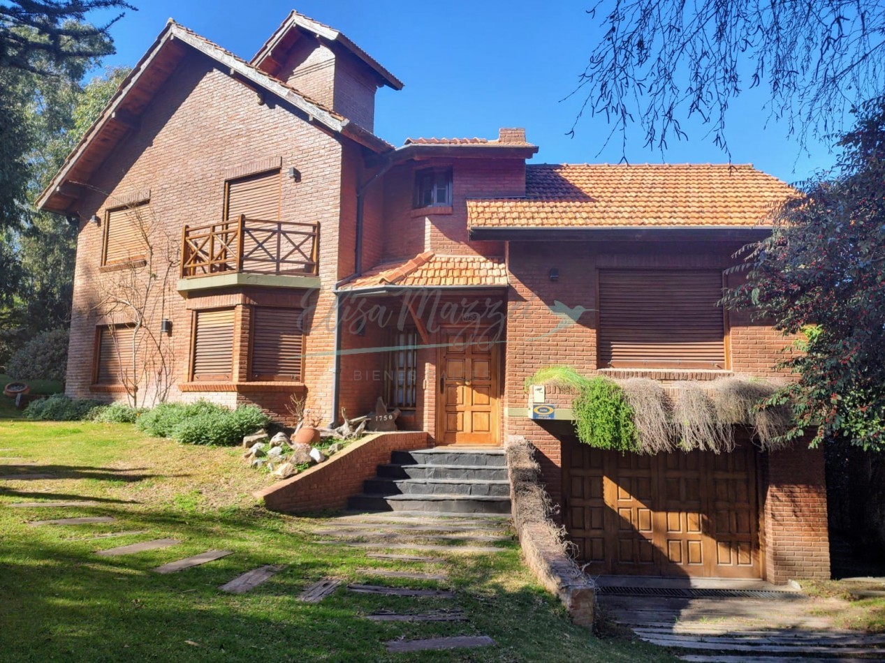 CASA EN VENTA - PINAMAR CENTRO