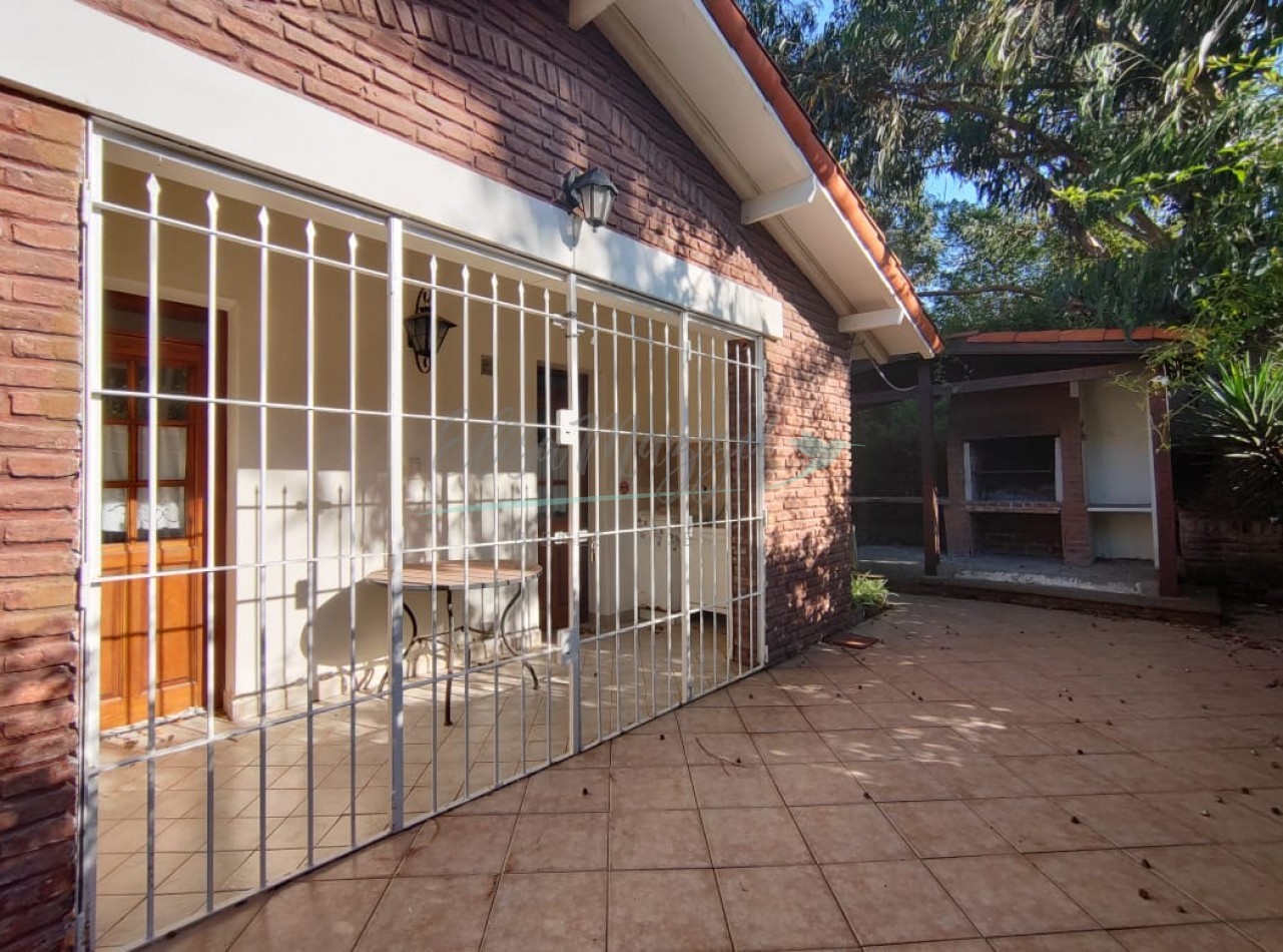 LOTE COMERCIAL CON CASA EN VENTA - PINAMAR 