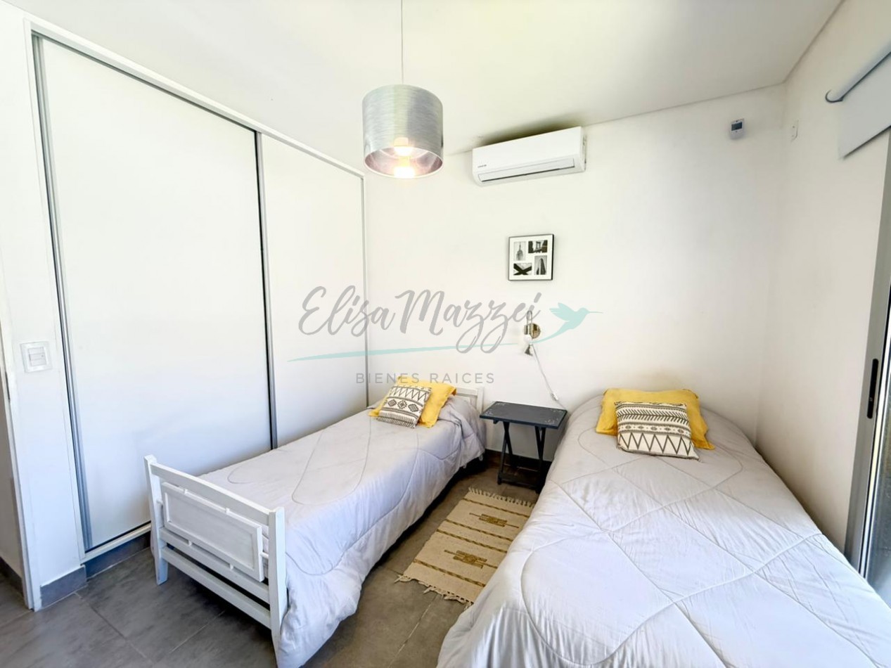 CASA EN VENTA - PINAMAR 