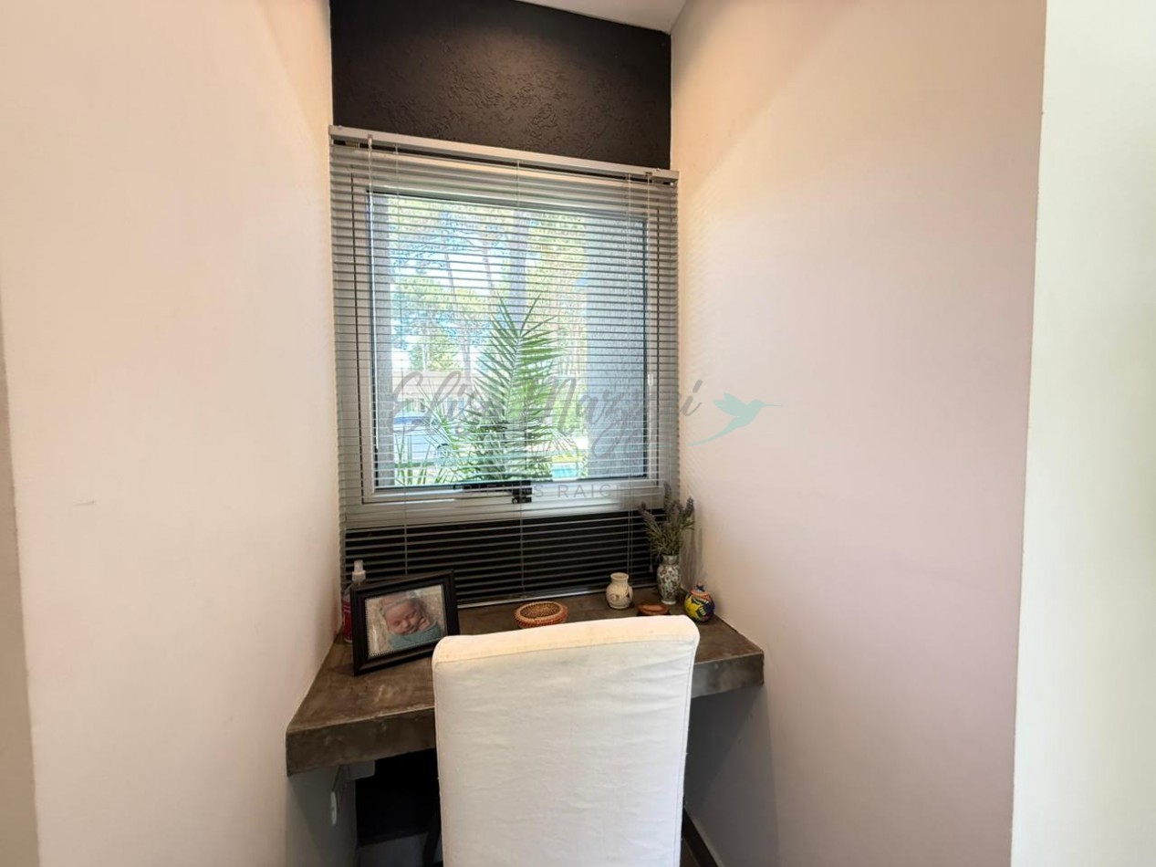 CASA EN VENTA - PINAMAR 