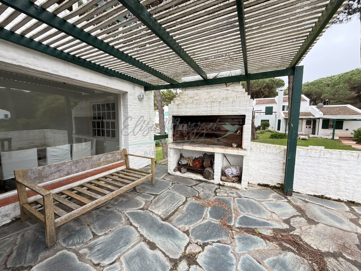 CASA EN VENTA - PINAMAR 