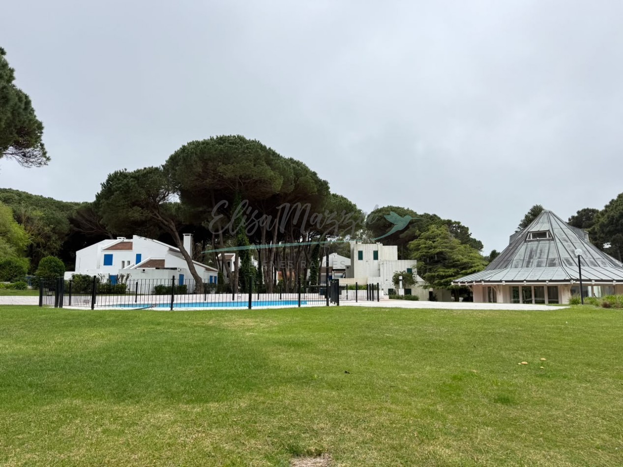 CASA EN VENTA - PINAMAR 