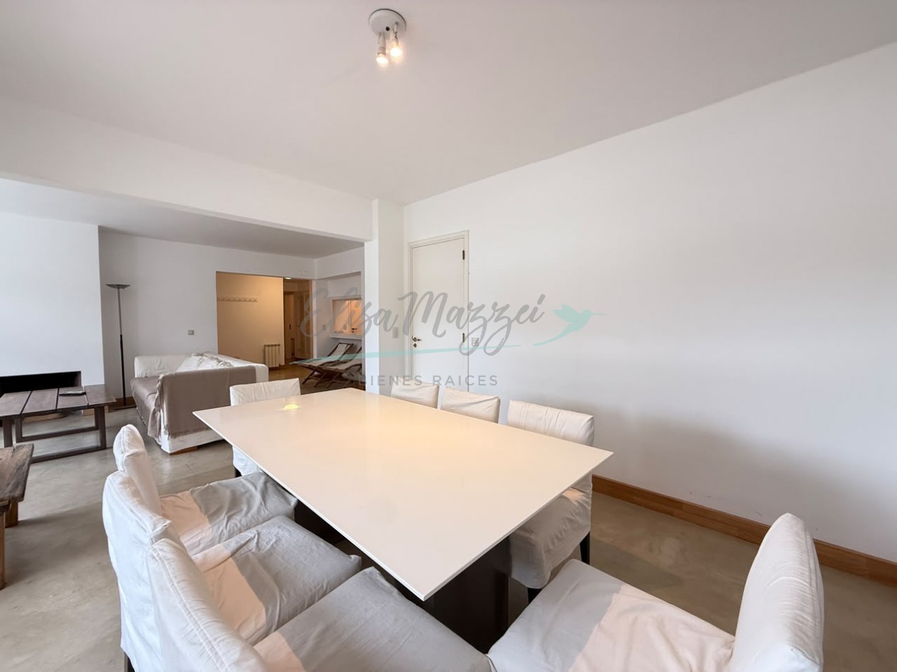 CASA EN VENTA - PINAMAR 