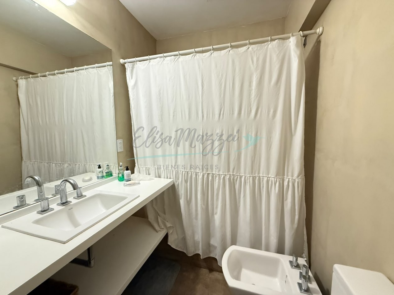 CASA EN VENTA - PINAMAR 