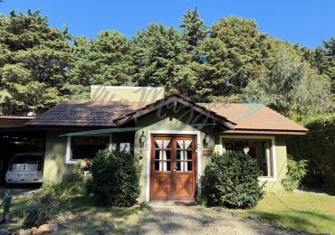CASA EN VENTA - MAR DE LAS PAMPAS