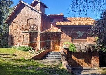 CASA EN VENTA SOBRE DOS LOTES - PINAMAR